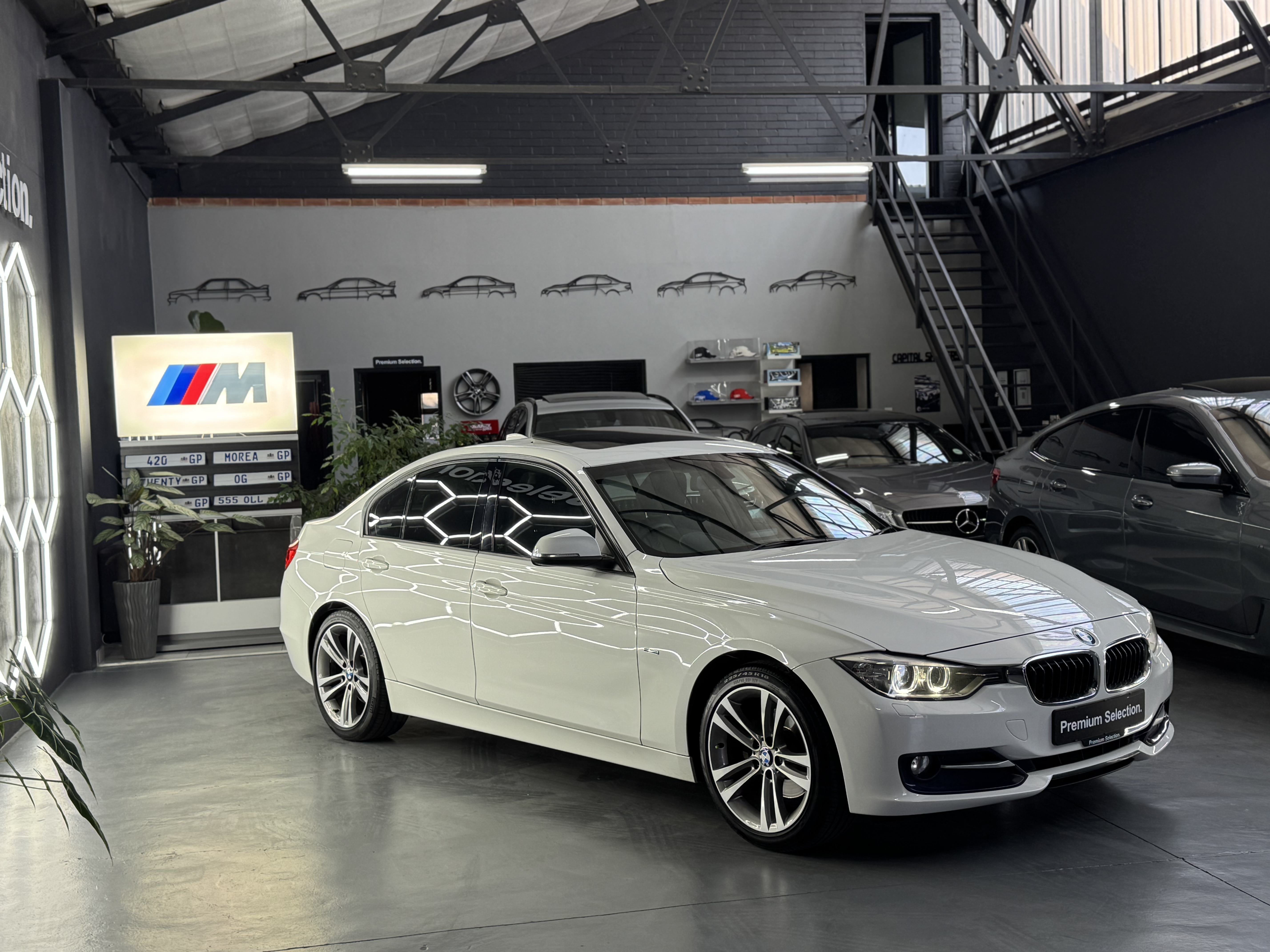 2013 BMW 320D SPORTLINE F30 A/T